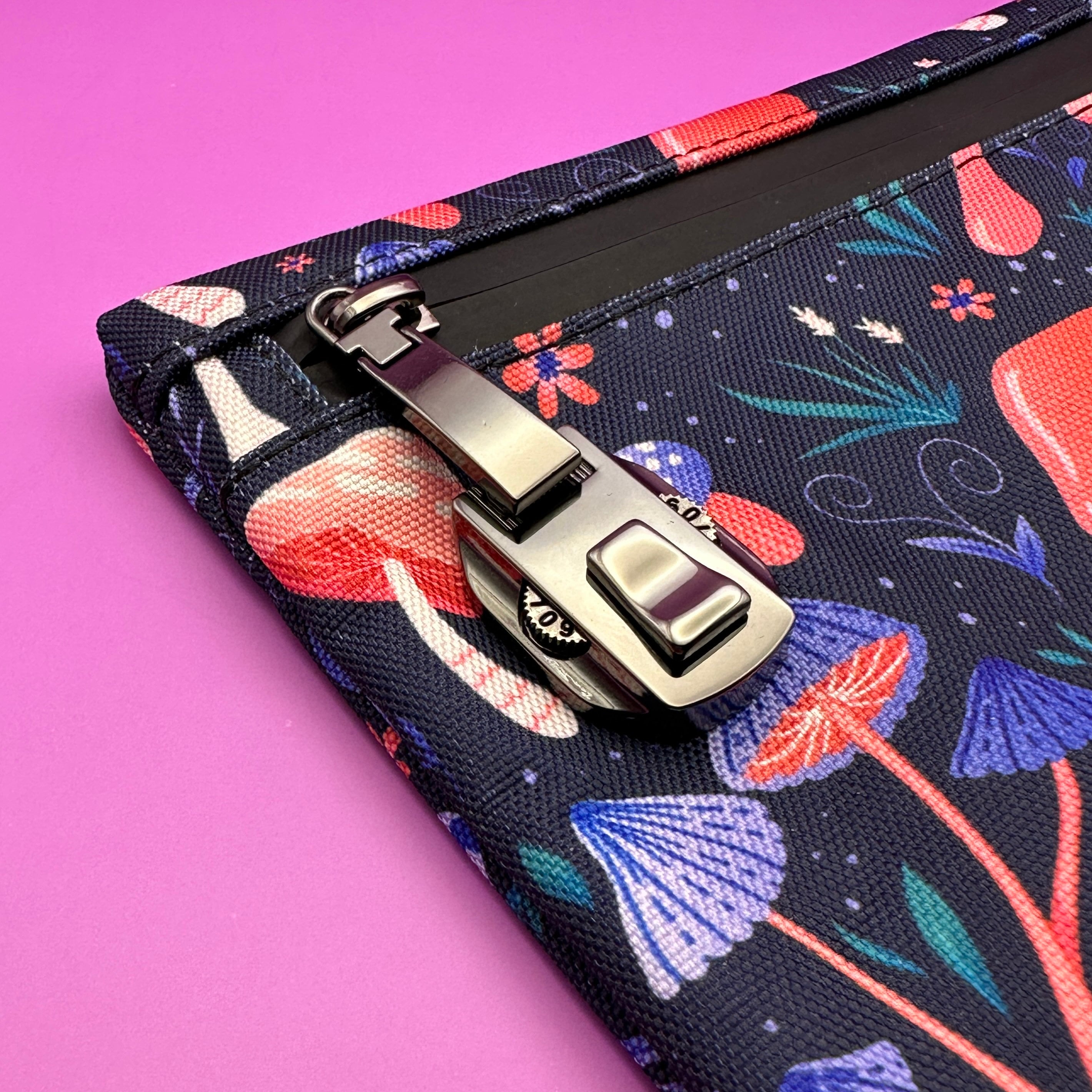 mushroom bag with lock